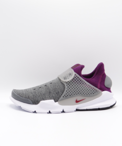 Nike: Sock Dart Tech Fleece