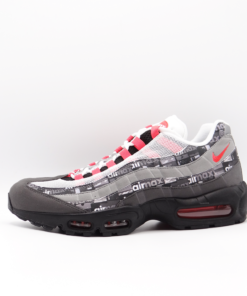 Nike: Air Max 95 Prnt - AQ0925-002 - https://sneakerzz.digi-nomads.nl