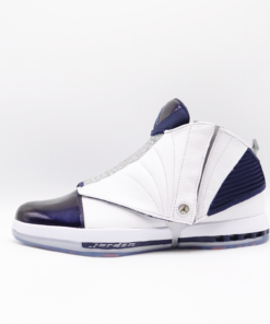 Air Jordan 16: Retro - 683075-106 - https://sneakerzz.digi-nomads.nl