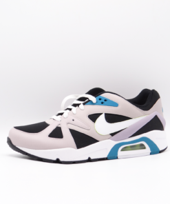 Nike: Air Max Structure - CZ1527-001 - https://sneakerzz.digi-nomads.nl