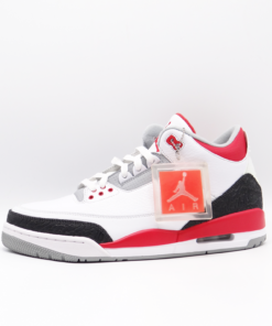 Air Jordan 3: Retro - 136064-120 - https://sneakerzz.digi-nomads.nl