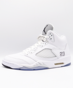 Air Jordan 5: Retro - 136027-130 - https://sneakerzz.digi-nomads.nl