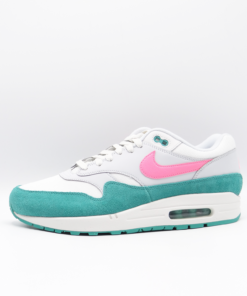Nike: Air Max 1 - AH8145-106 - https://sneakerzz.digi-nomads.nl