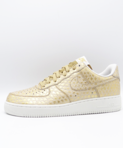 Nike: Air Force 1 ’07 Lv8 - 718152-701 - https://sneakerzz.digi-nomads.nl
